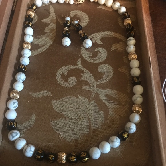 Handmade Howlite set - Picture 3 of 3